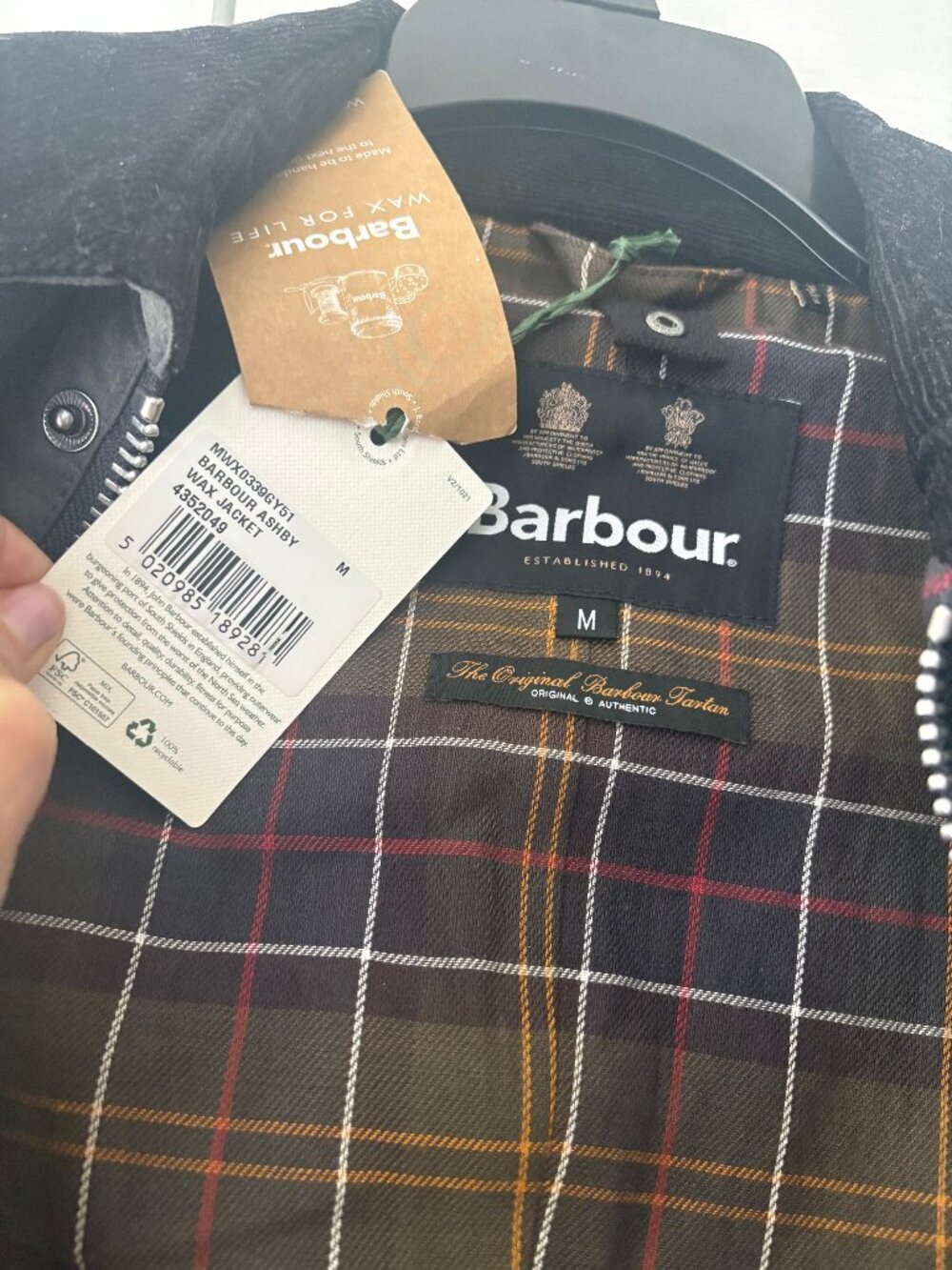 Men's Barbour Ashby Wax Jacket - Picture 3 of 3